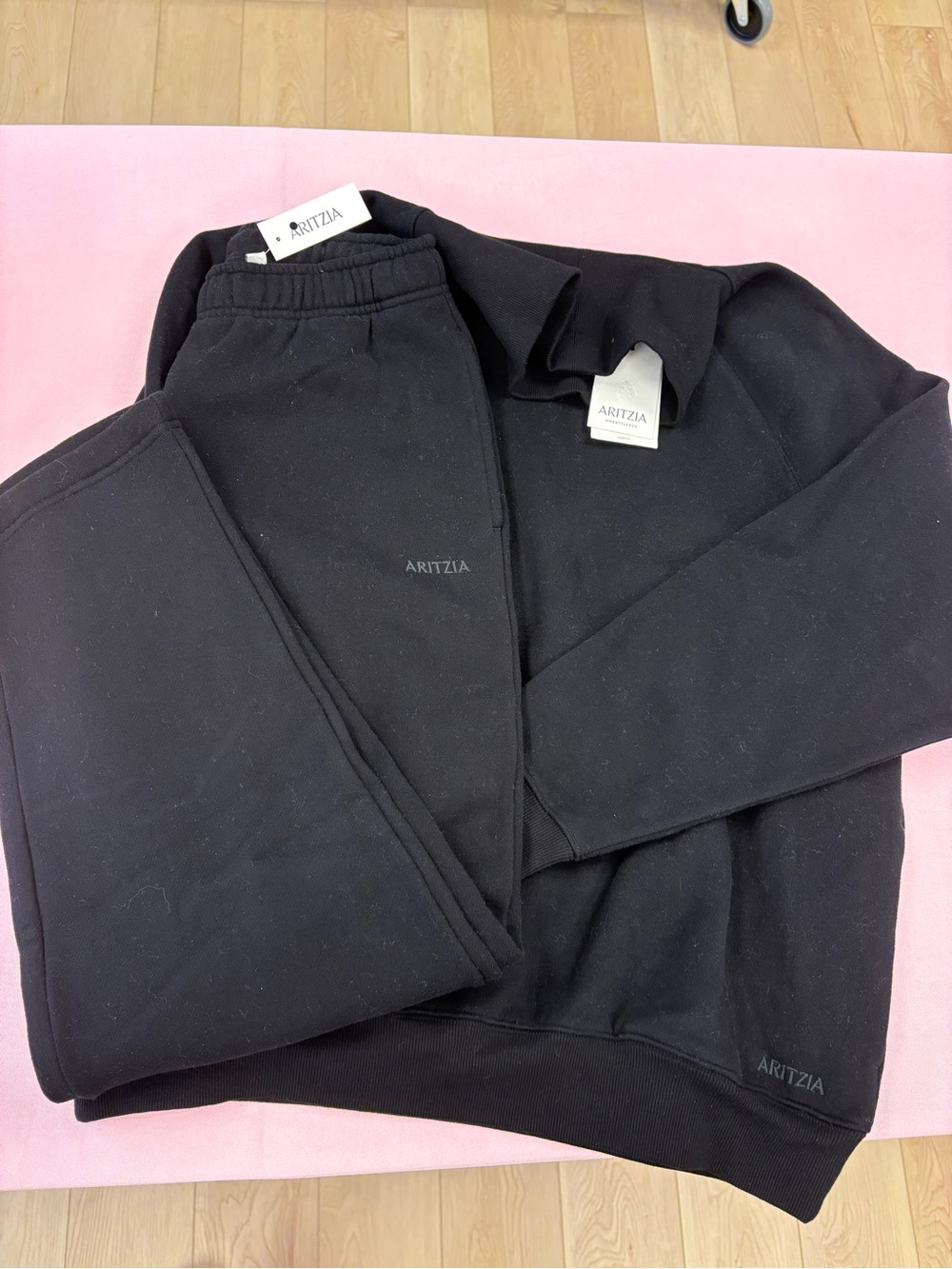 NWT aritzia sweatfleece set